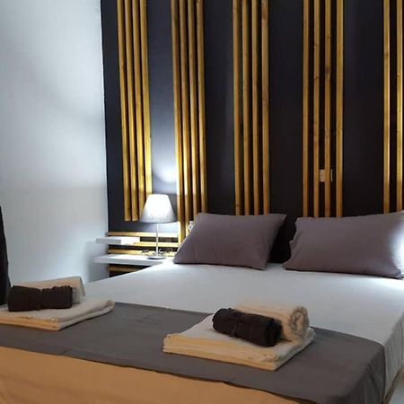Apartment In The Heart Of The City 5 Лариса Екстериор снимка