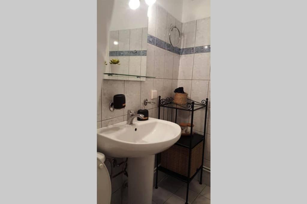 Apartment In The Heart Of The City 5 Лариса Екстериор снимка